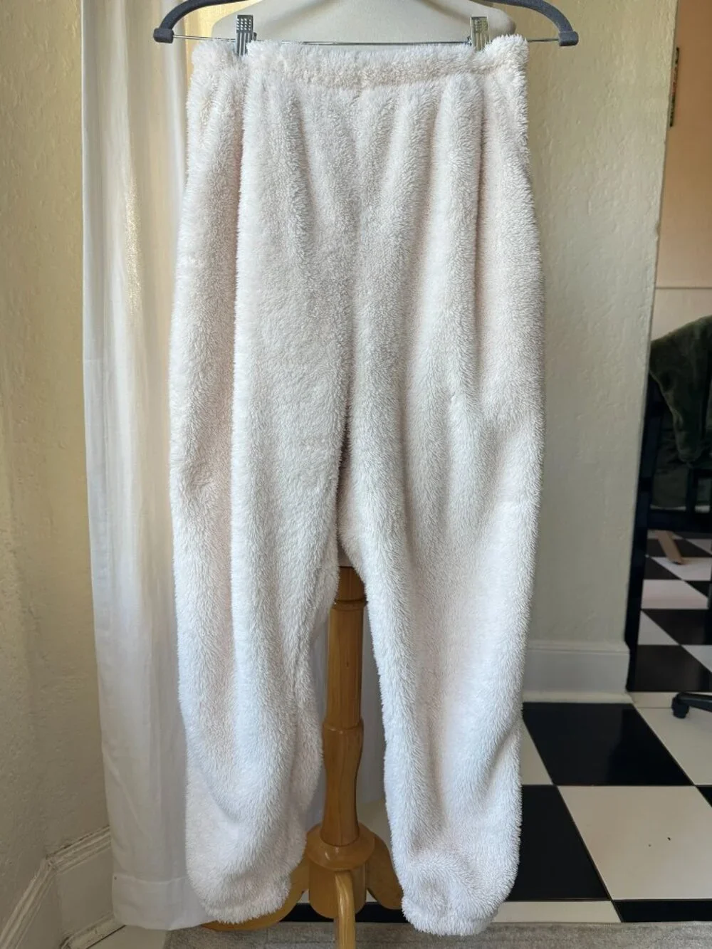 Women’s M Fluffy Fleece Pajama Set Ivory White Plush 2 Piece Loungewear